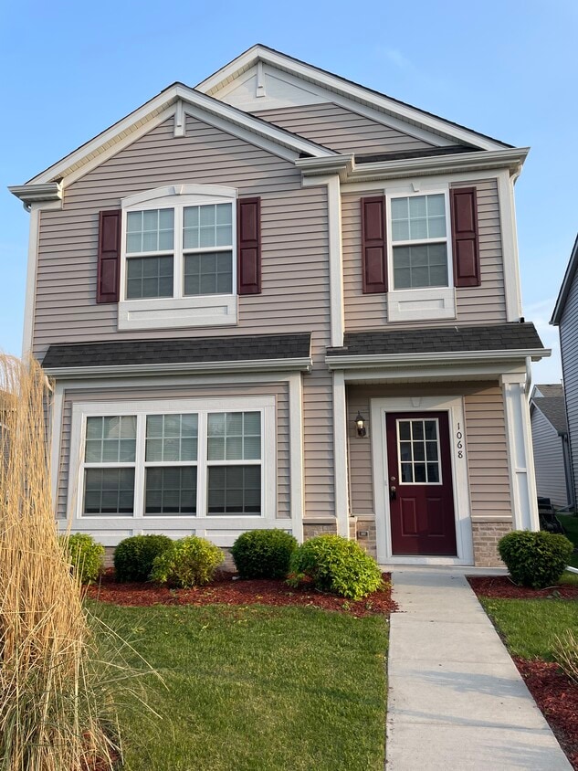 1068 E 115th Ct, Crown Point, IN 46307 House Rental in Crown Point