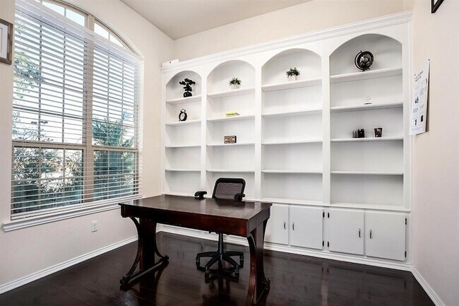 Building Photo - 10903 Kennowy Ct