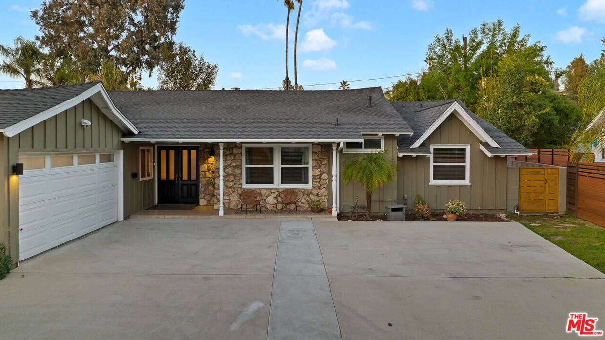Foto principal - 23027 Gainford St
