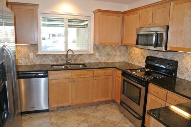 Foto del edificio - Amazing 3 bedroom /3.5 bath townhome in S....