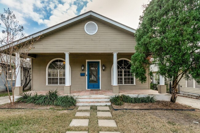 Building Photo - 3-BEDROOM COTTAGE IN ALAMO HEIGHTS