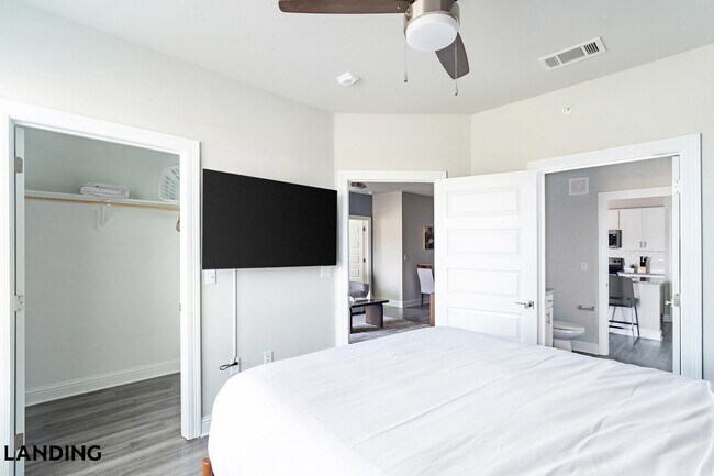 Foto del edificio - 1499 Central Park Blvd