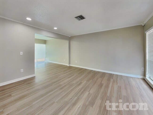 Foto del edificio - 6387 Otis Rd