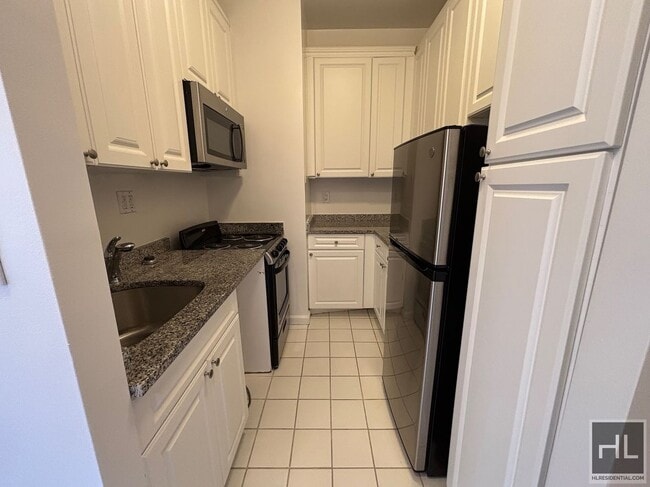 Building Photo - WEST 72 STREET