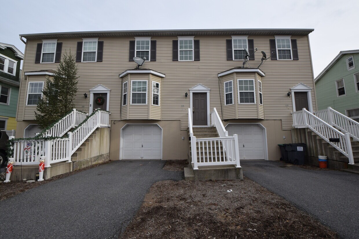309 Putnam St, West Hazleton, PA 18202 Townhome Rentals in West