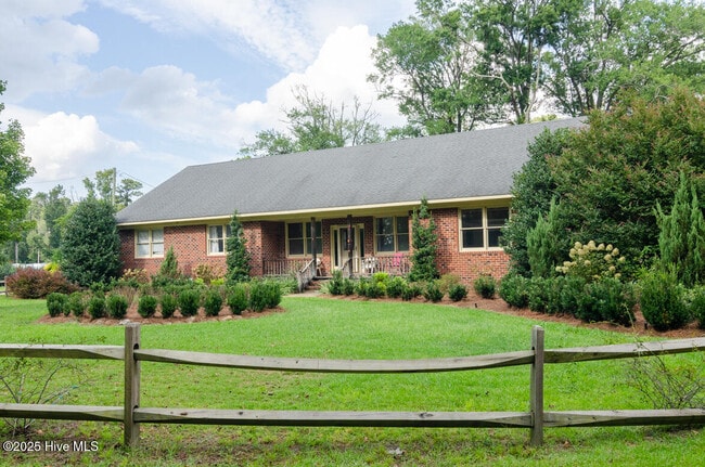 Foto del edificio - 2120 Old Winter Park Rd