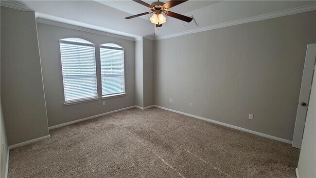 Building Photo - 13400 Briarwick Dr