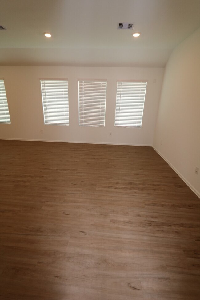 Foto del edificio - 18527 Gold Holw Ct
