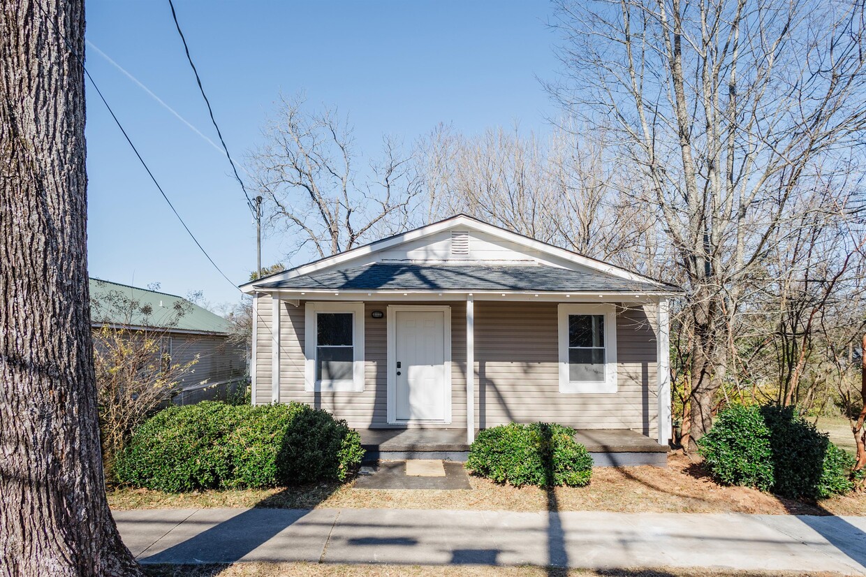307 E Chappell St, Griffin, GA 30223 House Rental in Griffin, GA