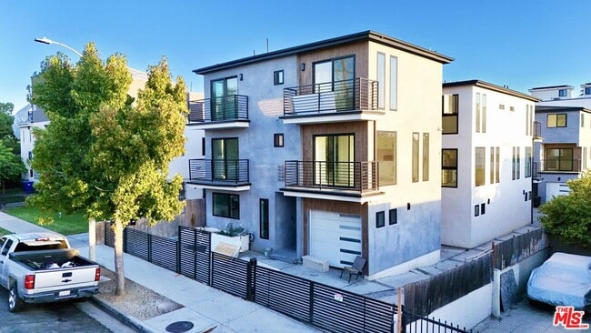 Foto del edificio - 4642 St Elmo Dr