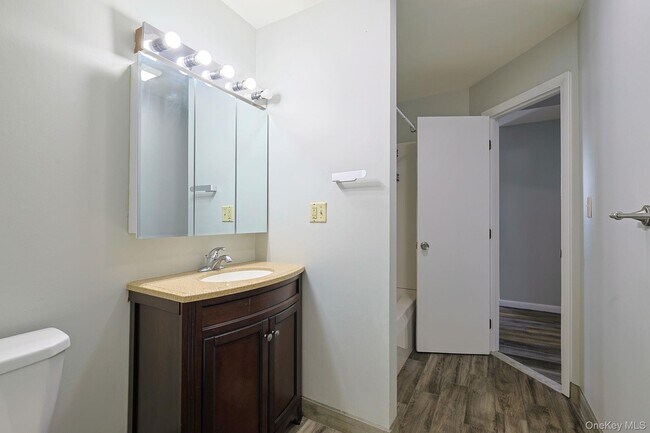 Foto del edificio - 293 Sinsabaugh Rd