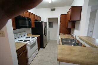 Building Photo - 8197 Sands Point Dr