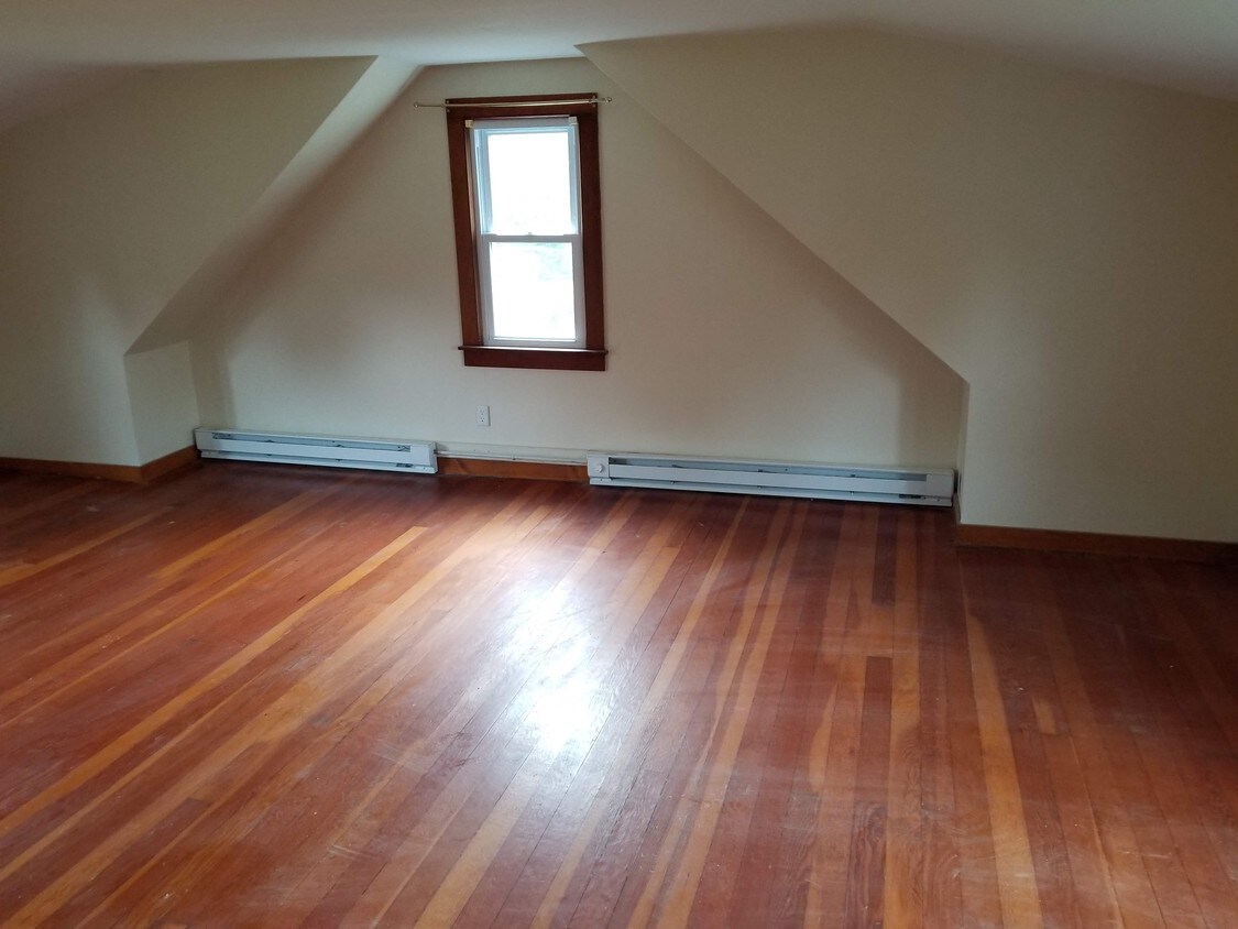 Primary Photo - 20 Winegard St