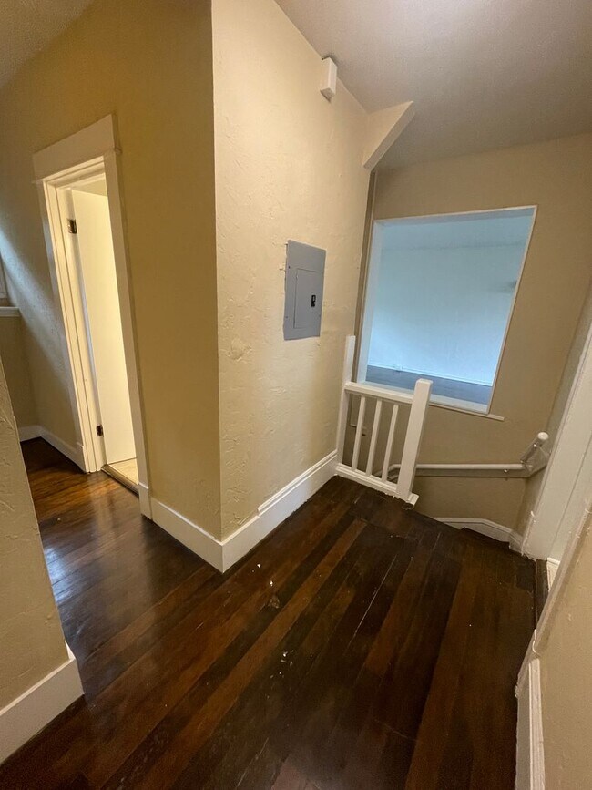 Interior Photo - 17th Ave