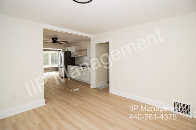 Building Photo - 4485 Emerson Rd