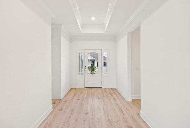 Foto del edificio - 100 Pine Lake Dr