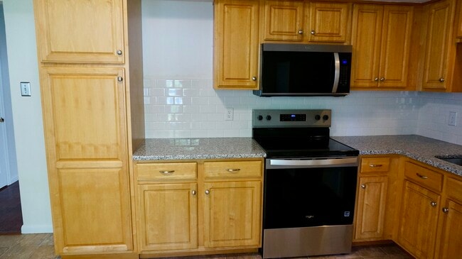 Building Photo - 57 Braithwaite Ln
