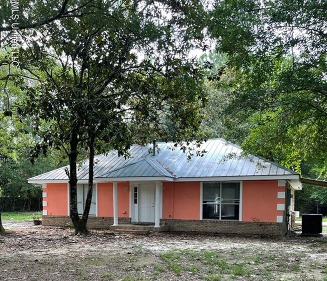 Foto del edificio - 2 Bedroom on 10 ACRES in Vancleave School ...