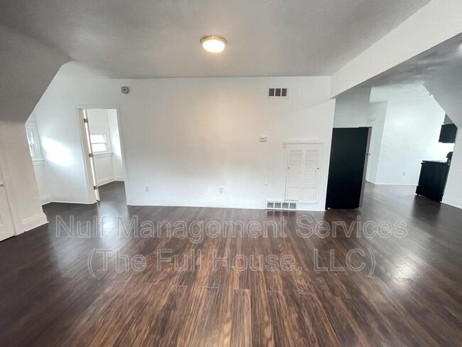 Foto del edificio - 170 Lincoln Ave