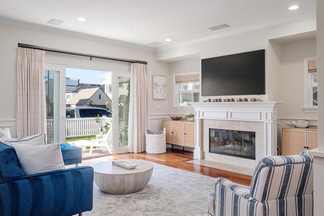 Building Photo - 3306 Highland Ave