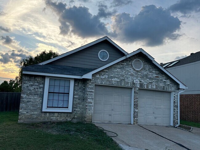 Foto del edificio - 1147 Seneca - Lewisville