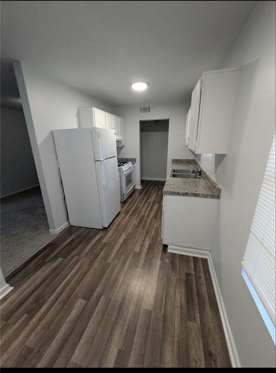 Foto del edificio - 6176 Creekford Dr