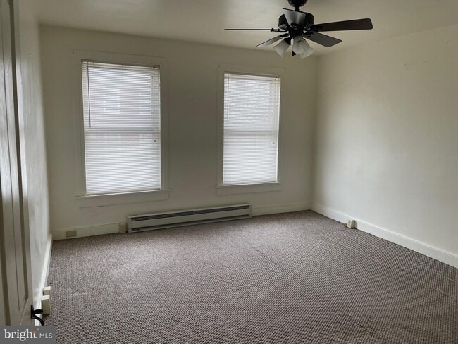 Building Photo - 231 Chambersburg St