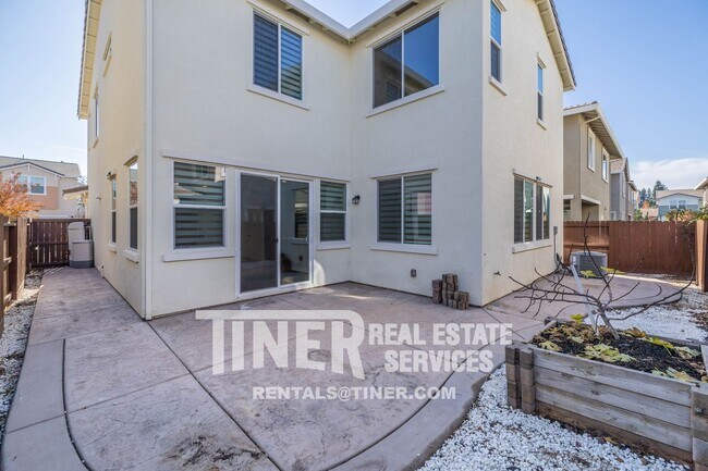 Building Photo - 8425 Amber Vly Ln