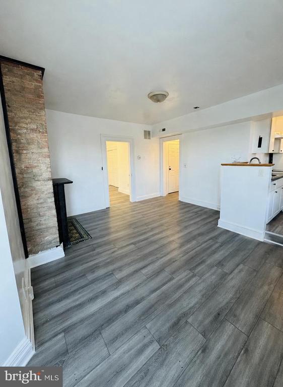 Building Photo - 2202 N Charles St