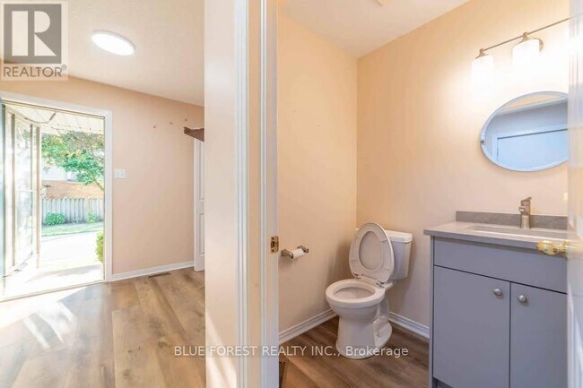 Photo du bâtiment - 155 Killarney Rd