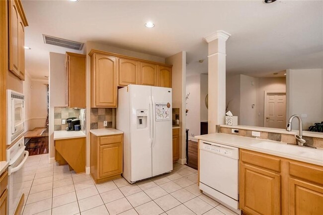 Foto del edificio - 8104 Red Bird Ct