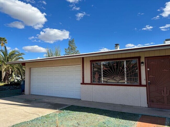 Building Photo - HOUSE FORE RENT