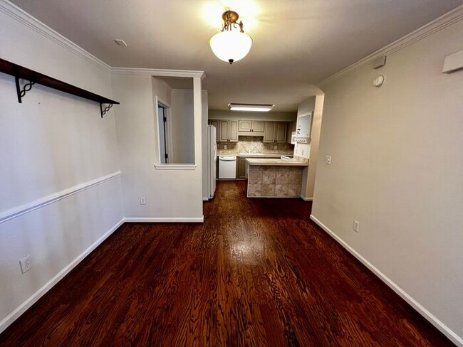 Building Photo - 3 Bed 2.5 Bath townhome in Thornblade Cros...