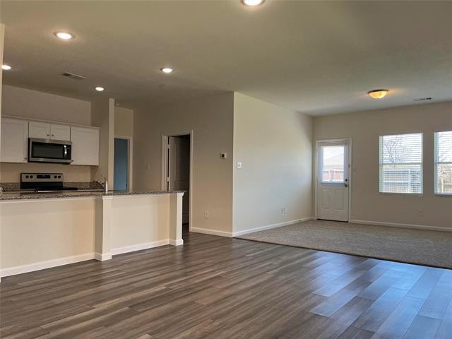 Foto del edificio - 781 Richmond Dr