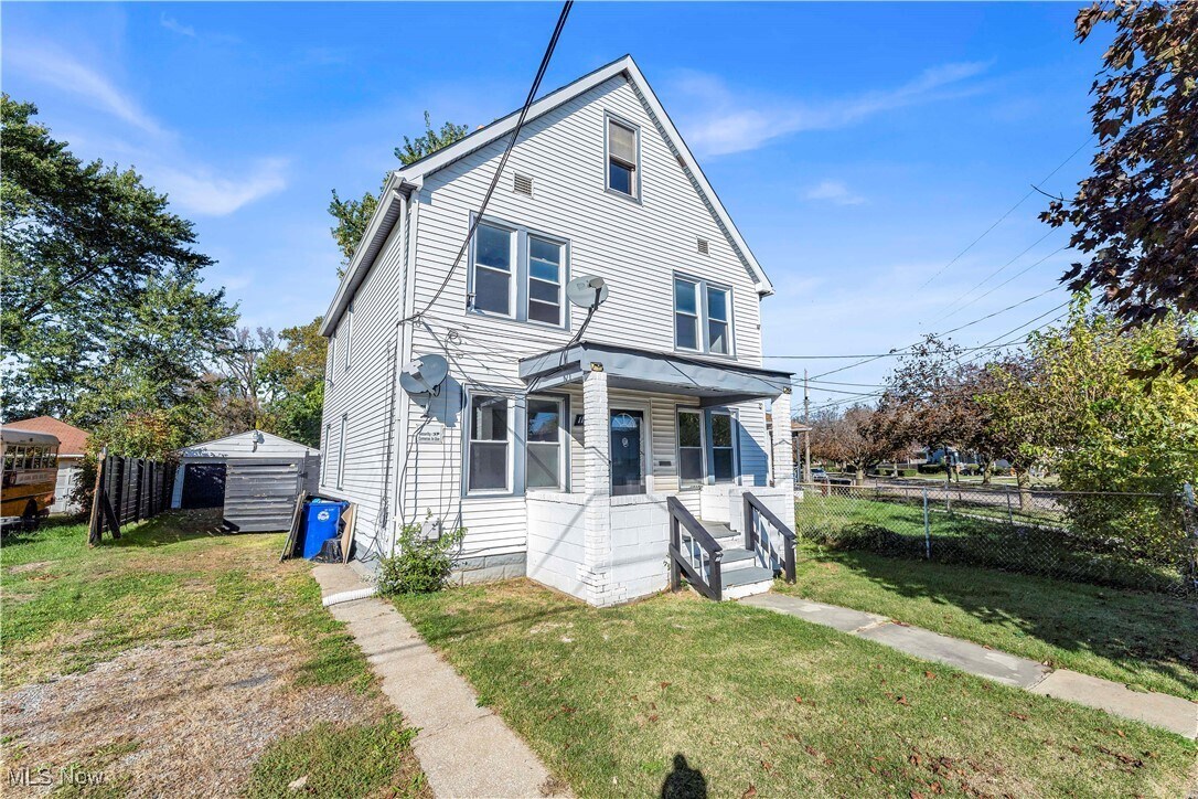 11702 Brookfield Ave Cleveland, OH 44135 – photo 2
