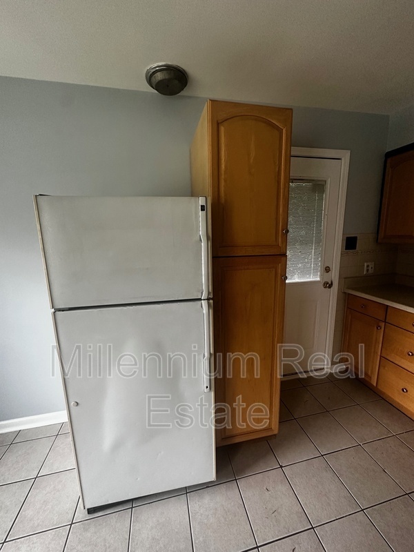 Foto del edificio - 23772 Brittany Ave