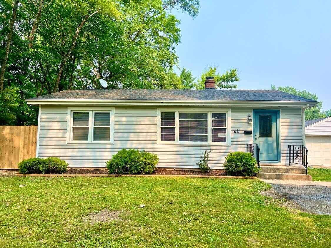 611 N Main St, Lombard, IL 60148 House for Rent in Lombard, IL
