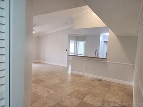 Building Photo - 2494 Centergate Dr