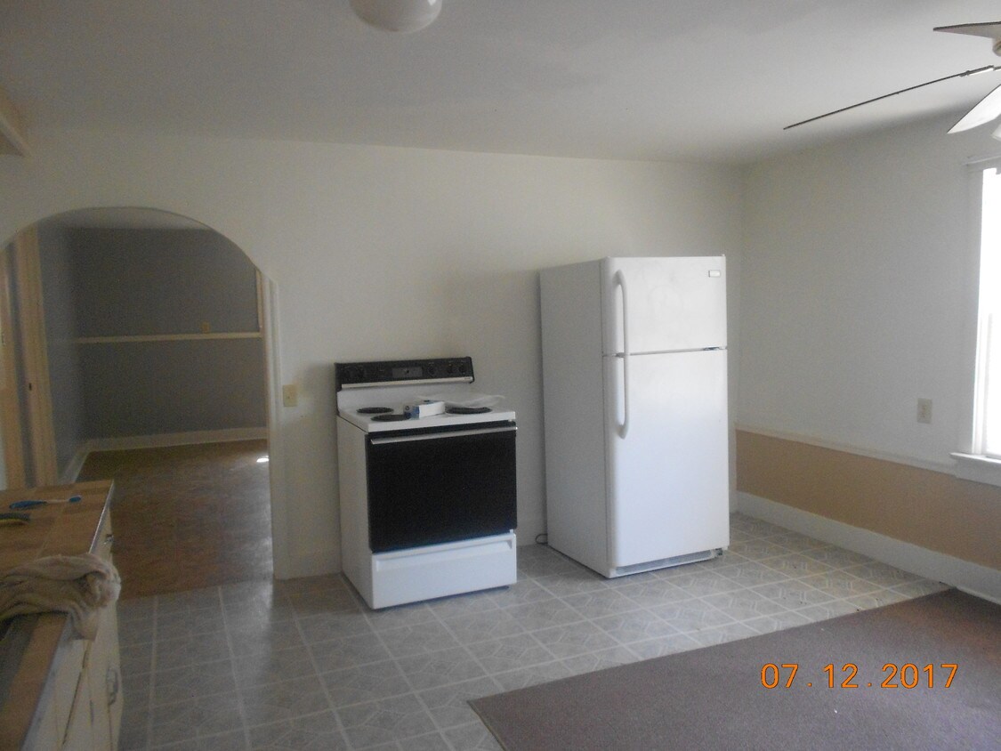 609 N Curtis St, Pratt, KS 67124 Rentals in Pratt at 609 N Curtis St