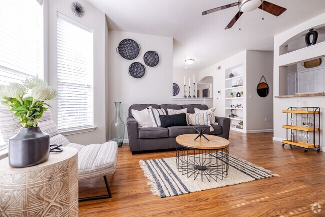 Interior Photo - Lakes at Westview