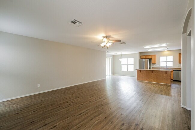 Foto del edificio - 12901 N 127th Ln