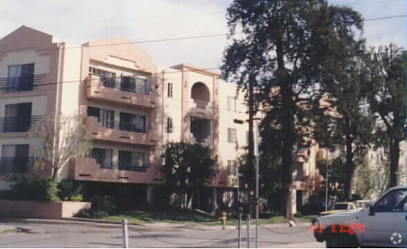 Building Photo - Otsego Villas