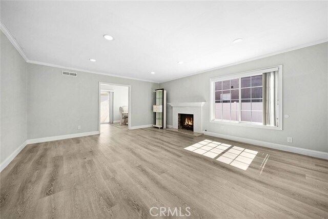 Building Photo - 9722 Daines Dr