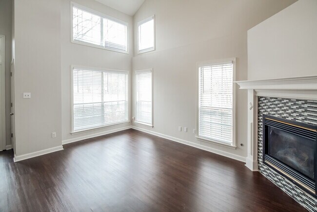 Foto del edificio - 6844 Charlotte Dr