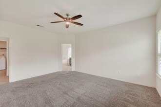 Building Photo - 138 Meadow Grove Dr