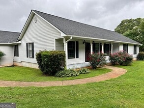 Building Photo - 2745 McDonough Rd
