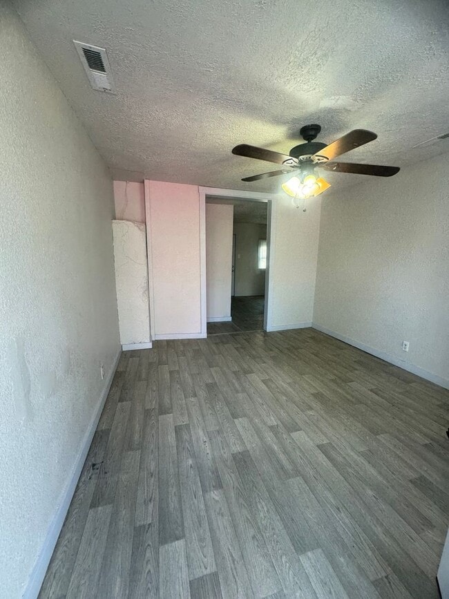 Building Photo - Remodeled 3 bedroom 1 bath home available soon!