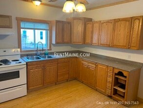 Building Photo - 144 Forest Ave