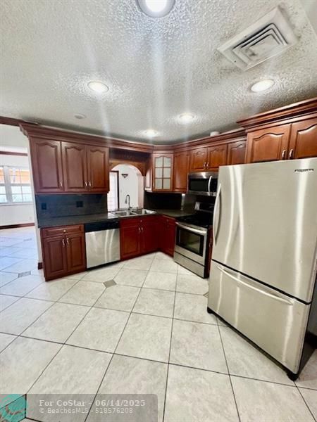 Foto del edificio - 9531 NW 8th St