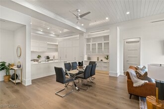 Building Photo - 201 8th St S